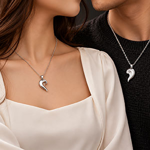 Couple Necklace matching design in Pakistan for couples who wants everyday wear