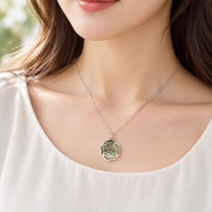 Elegant Silver Rose Pendant Necklace for Girls and Women Wear
