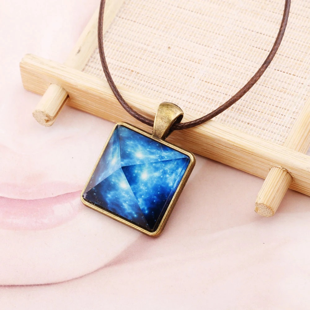 New Fashioned Pyramidal Shaped Pendant Necklaces- Space Star Triangle Geometric Necklace For Ladies