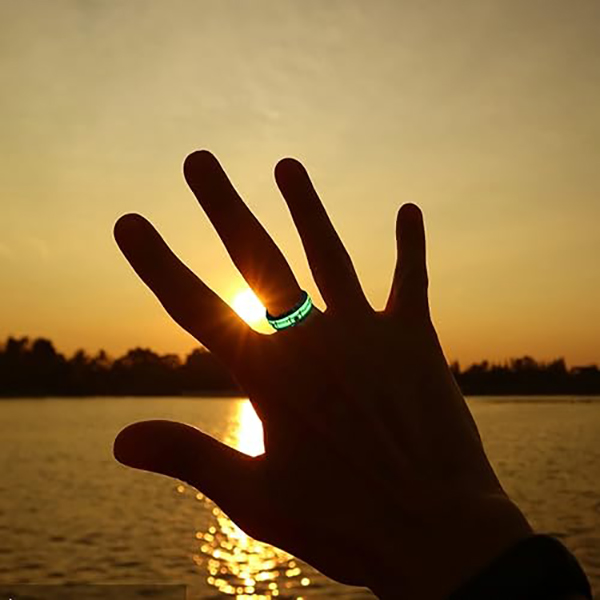 Fashion Glow In Dark Size 7 Stainless Steel Luminous Finger Rings For Couples- Ring Jewelry